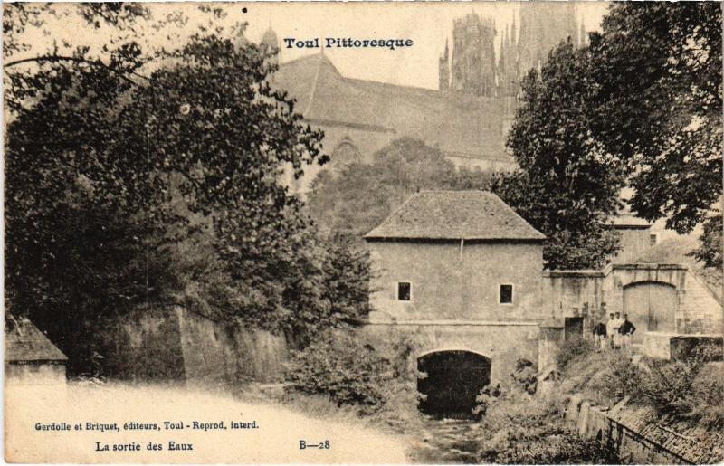 Carte postale ancienne Toul Sortie des Eaux