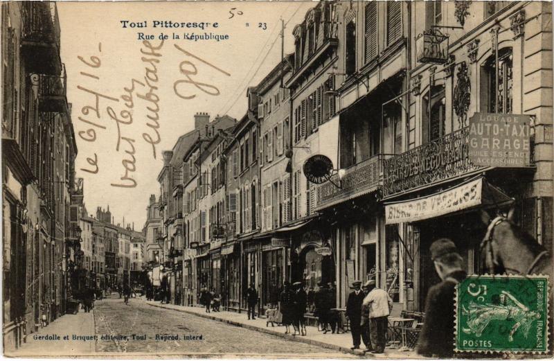 Carte postale ancienne Toul Rue de la Republique