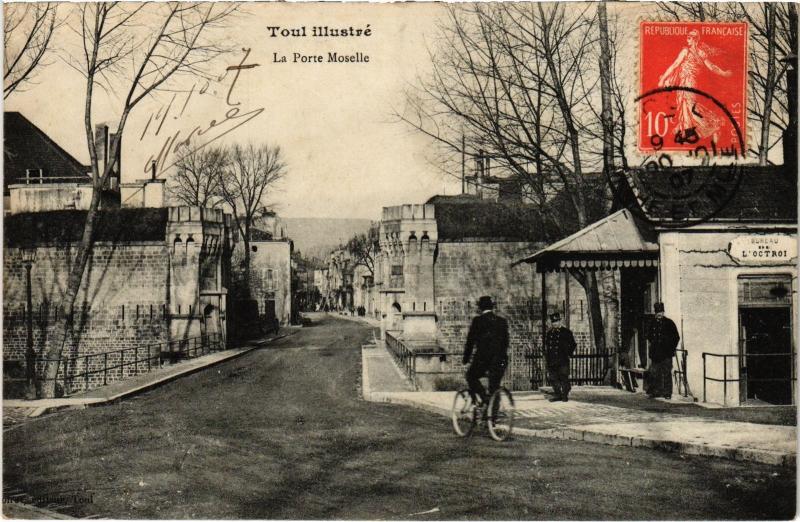 Carte postale ancienne Toul Porte Moselle