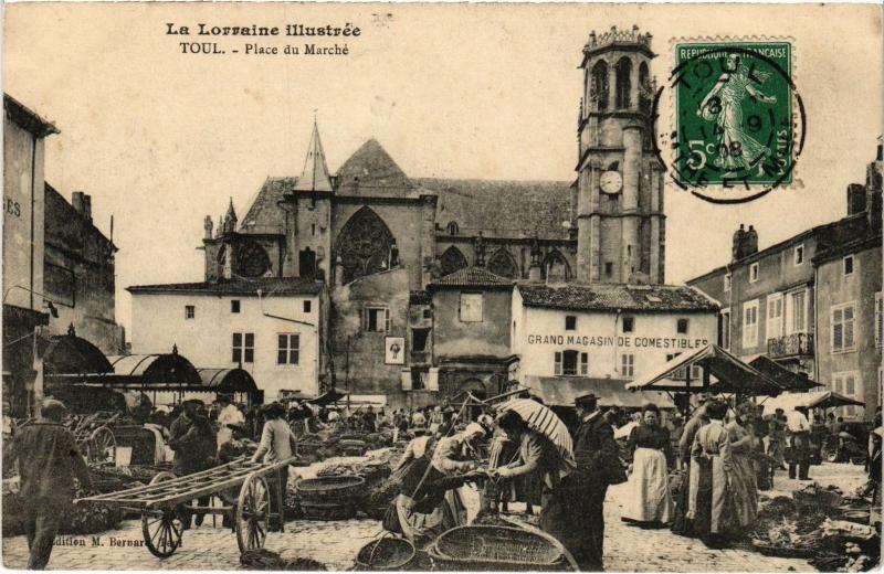 Carte postale ancienne Toul Place du Marche