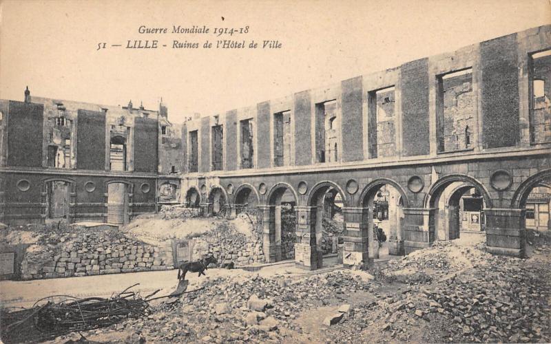 Carte postale ancienne Lille - Ruines De L'Hotel De Ville à Lille