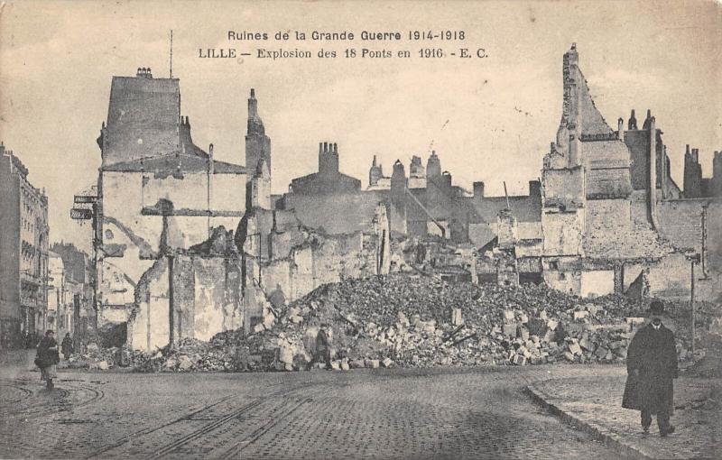 Carte postale ancienne Lille - Explosion Des 18 Ponts En 1916 - cliché rare à Lille