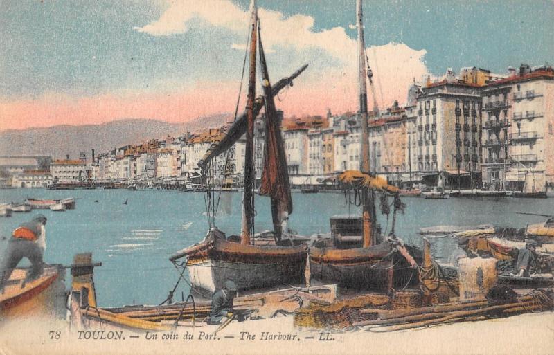 Carte postale ancienne Toulon - Un Coin Du Port à Toulon