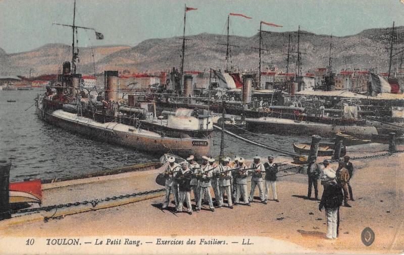 Carte postale ancienne Toulon - Le Petit Port - Exercice Des Fusiliers à Toulon