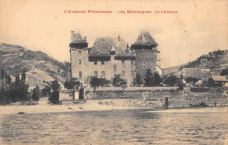 Carte postale ancienne Entraygues - Le Chateau