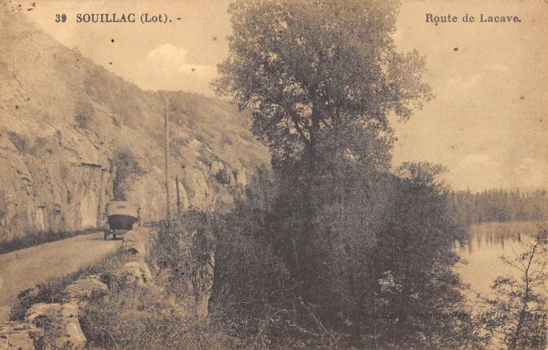 Carte postale ancienne Souillac - Route De Lacave à Souillac