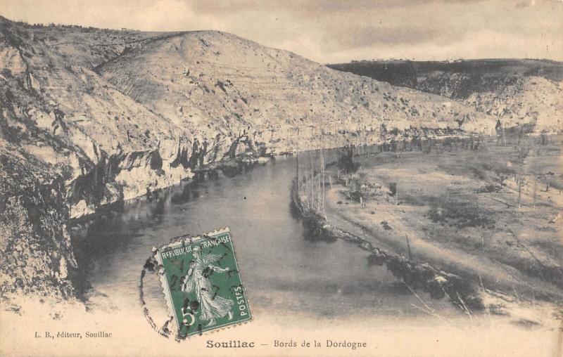 Carte postale ancienne Souillac - Bords De La Dordogne à Souillac