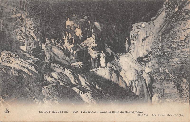 Carte postale ancienne Padirac - Dans La Salle Du Grand Dome à Padirac