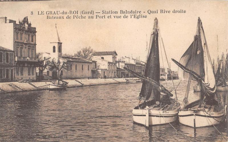 Carte postale ancienne Le Grau Du Roi - Quai Rive Droite - Bateaux De Peche Au Port au Grau-du-Roi