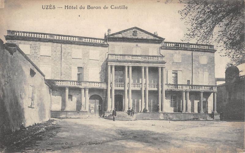 Carte postale ancienne Uzes - Hotel Du Baron De Castille à Uzès