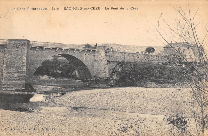Carte postale ancienne Bagnols Sur Ceze - Le Pont De La Ceze à Bagnols-sur-Cèze
