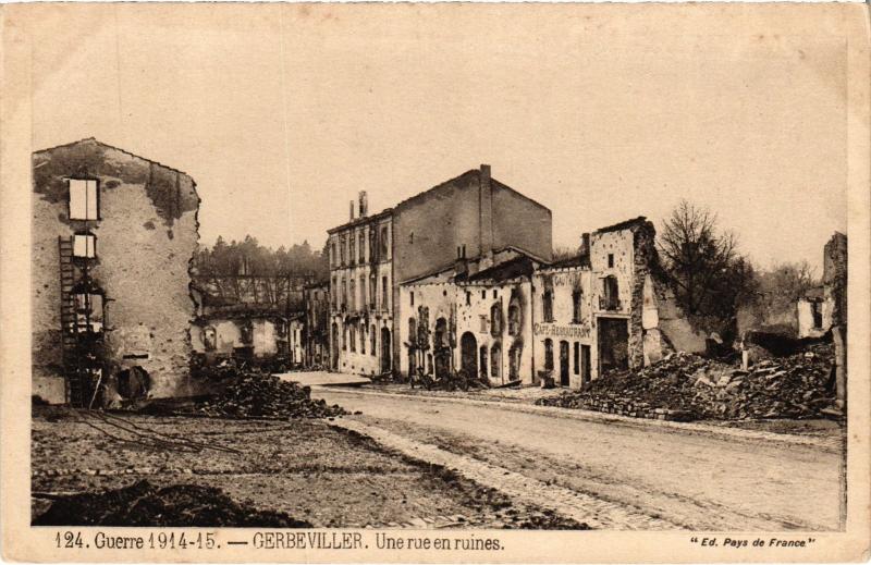 Carte postale ancienne Gerbeviller une rue en ruines