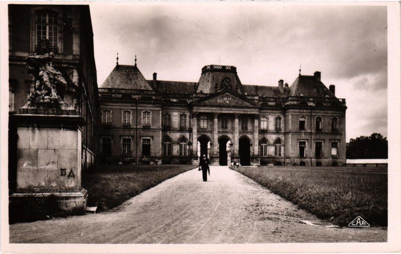 Carte postale ancienne Luneville le Chateau