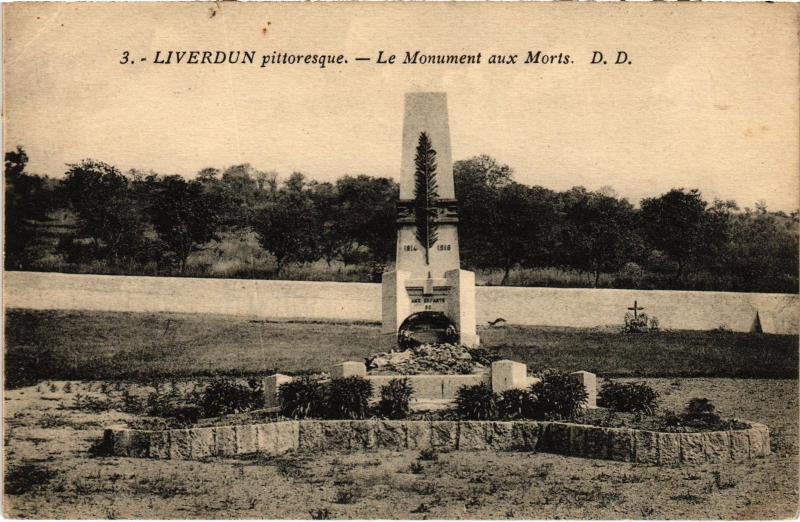 Carte postale ancienne Liverdun Monument aux Morts à Liverdun