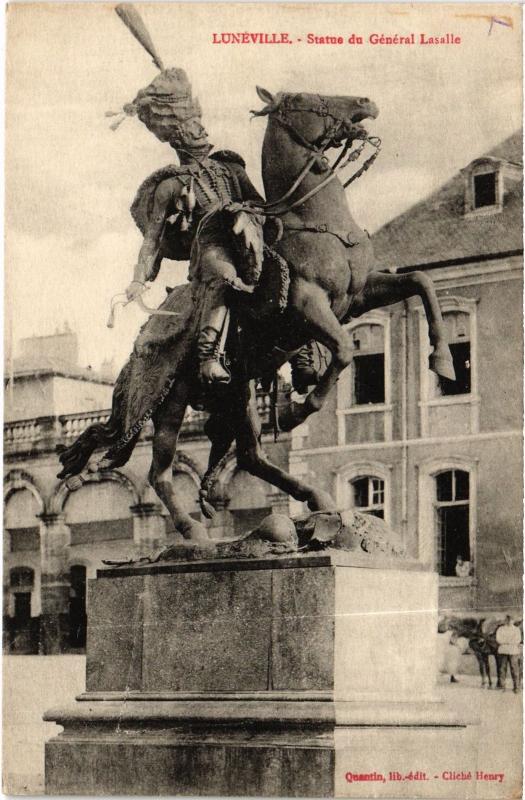 Carte postale ancienne Luneville Statue du General Lassalle