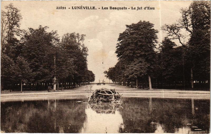 Carte postale ancienne Luneville les Bosquets Jet d'Eau
