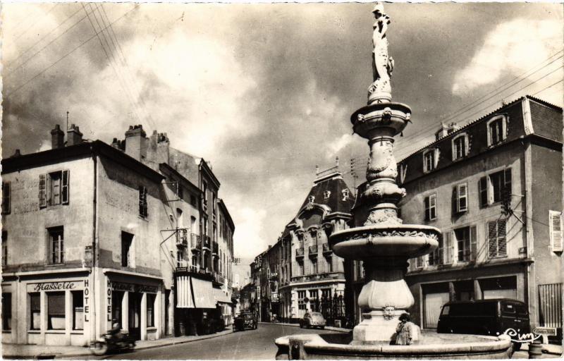 Carte postale ancienne Toul Place Curel