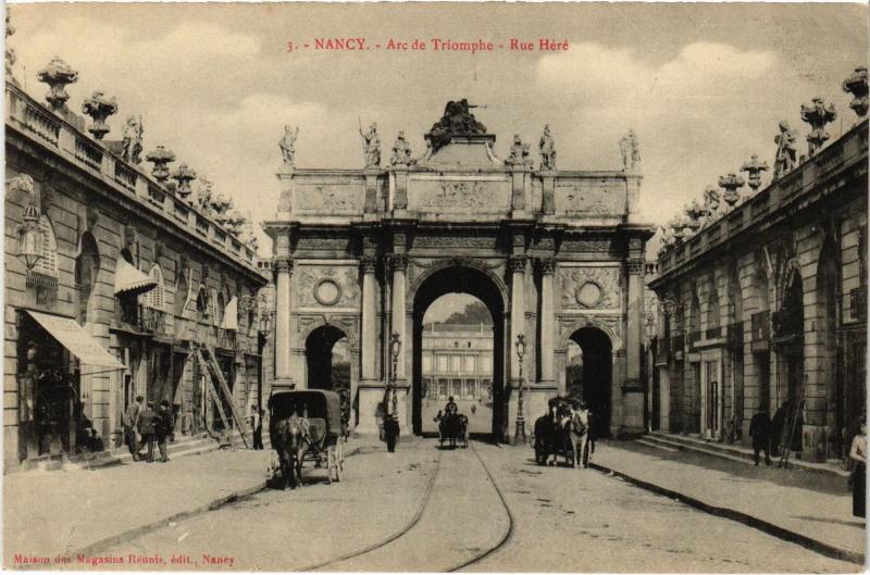 Carte postale ancienne Nancy Arc de Triomphe Rue Here à Nancy