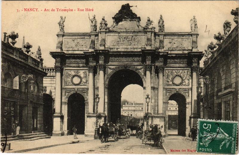 Carte postale ancienne Nancy Arc de Triomphe Rue Here à Nancy