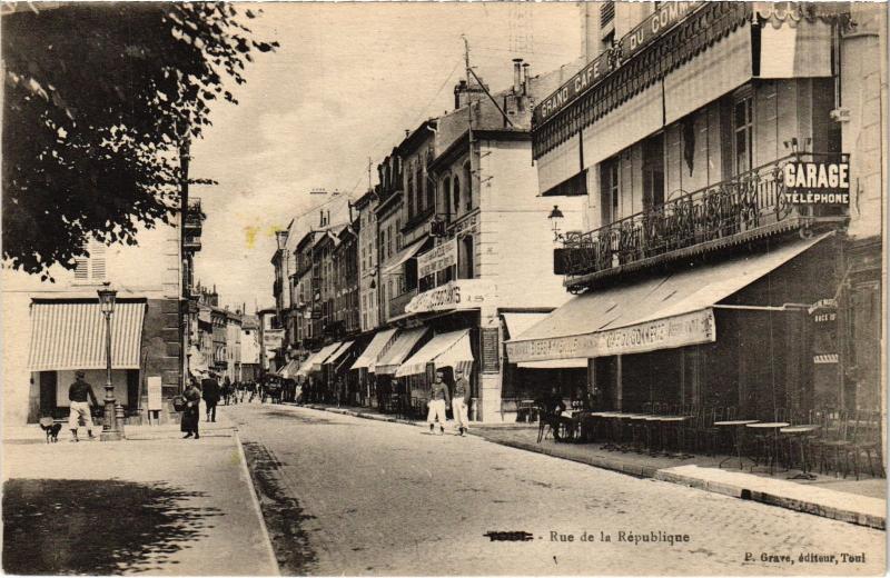 Carte postale ancienne Toul Rue de la Republique