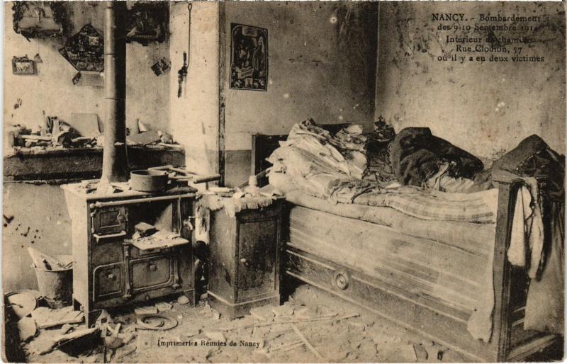 Carte postale ancienne Nancy bombardement interieur de chambre Rue Clodion à Nancy