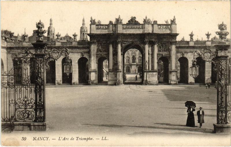Carte postale ancienne Nancy Arc de Triomphe à Nancy