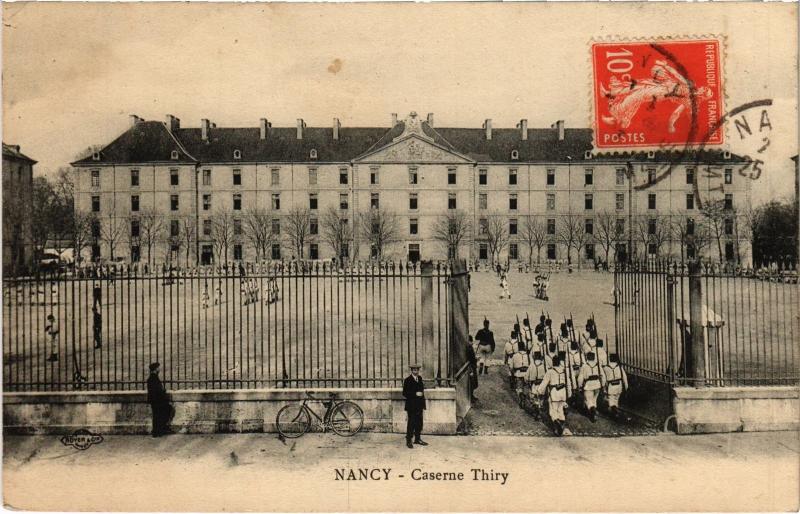 Carte postale ancienne Nancy Caserne Thiry à Nancy