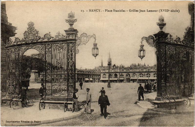 Carte postale ancienne Nancy Place Stanislas Grilles Jean Lamour à Nancy