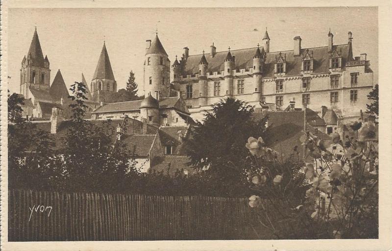 Carte postale ancienne Le Château à Loches