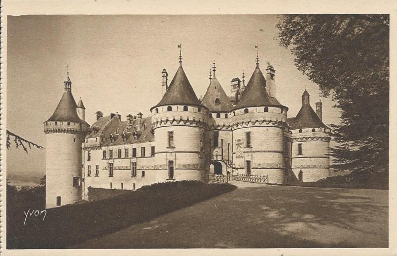 Carte postale ancienne Le Château à Chaumont-sur-Loire