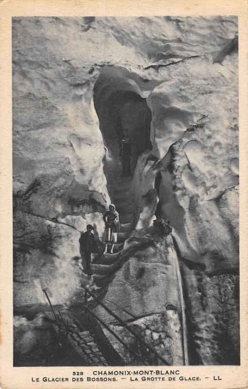 Carte postale ancienne Chamonix Mont Blanc - Le Glacier Des Bossons - La Grotte De Glace à Chamonix-Mont-Blanc