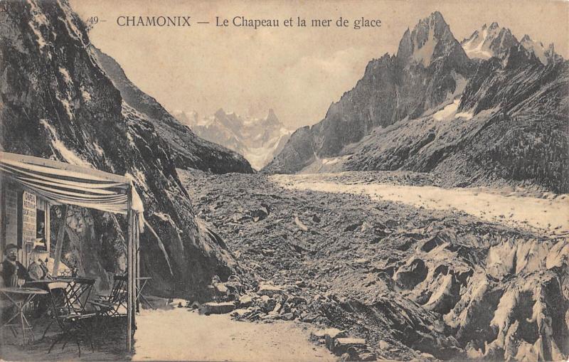 Carte postale ancienne Chamonix - Le Chapeau Et La Mer De Glace