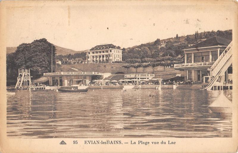 Carte postale ancienne Evian Les Bains - La Plage Vue Du Lac à Évian-les-Bains
