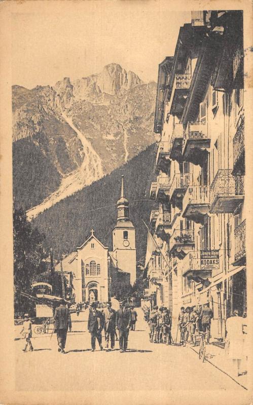 Carte postale ancienne Chamonix - La Rue De L'Eglise