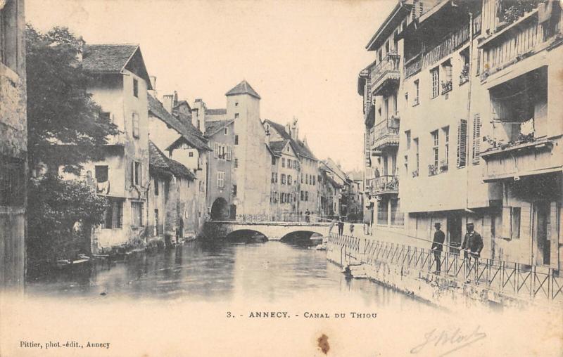 Carte postale ancienne Annecy - Canal Du Thiou à Annecy