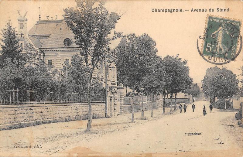 Carte postale ancienne Champagnole - Avenue Du Stand à Champagnole
