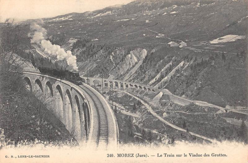 Carte postale ancienne Morez - Le Train Sur Le Viaduc Des Grottes