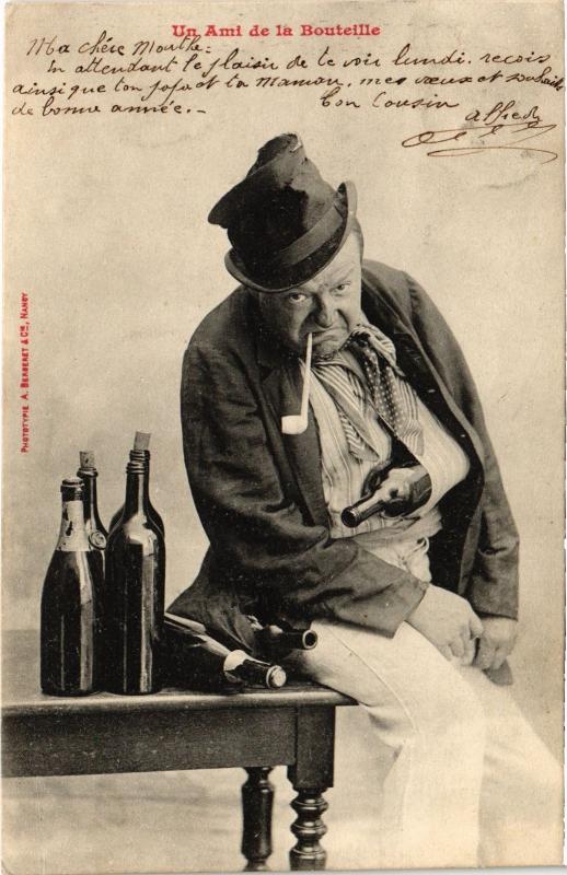 Carte postale ancienne Un Ami de la Bouteille