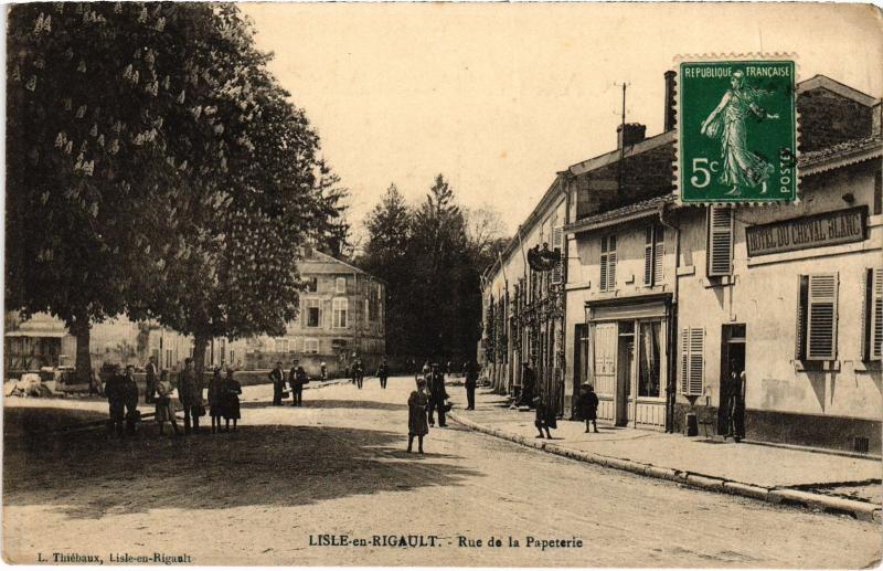 Carte postale ancienne Lisle en Rigault Rue de la Papeterie