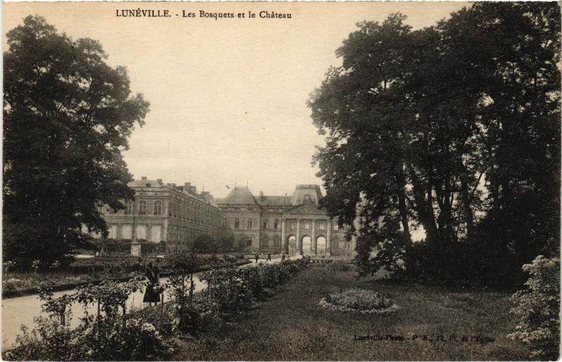 Carte postale ancienne Luneville les Bosquets et le chateau