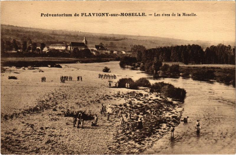 Carte postale ancienne Flavigny les rives de la Moselle