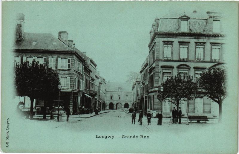 Carte postale ancienne Longwy Grande Rue à Longwy
