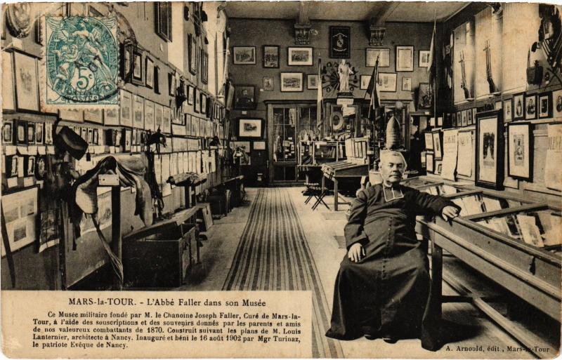 Carte postale ancienne Mars la Tour Abbe Faller dans son Musee à Mars-la-Tour