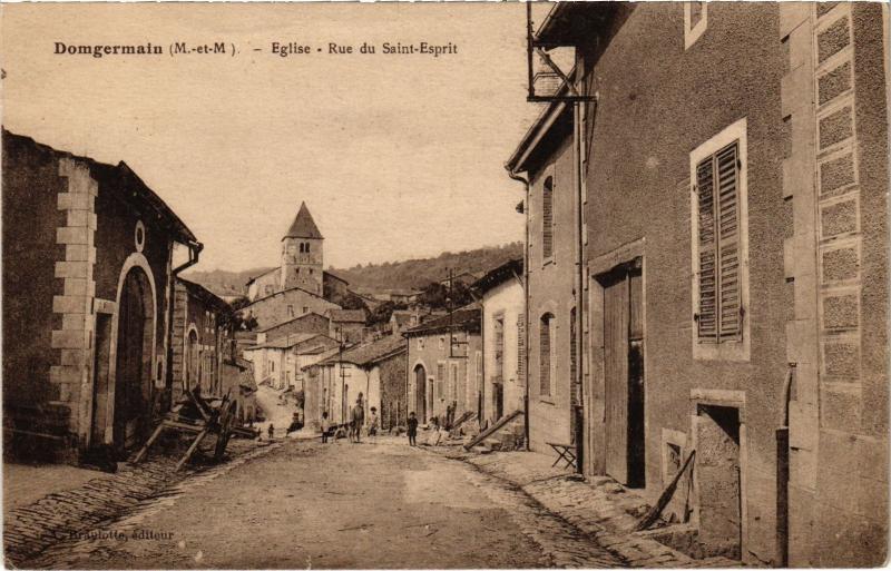 Carte postale ancienne Domgermain Eglise Rue du Saint-Esprit à Domgermain