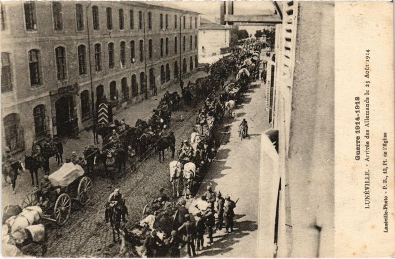 Carte postale ancienne Luneville arrivee des allemands