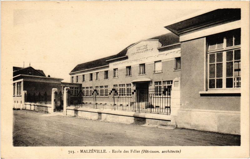 Carte postale ancienne Malzeville Ecole des Filles