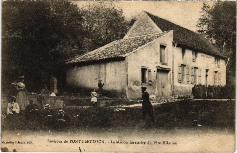 Carte postale ancienne Maison forestiere du Pere Hilairon