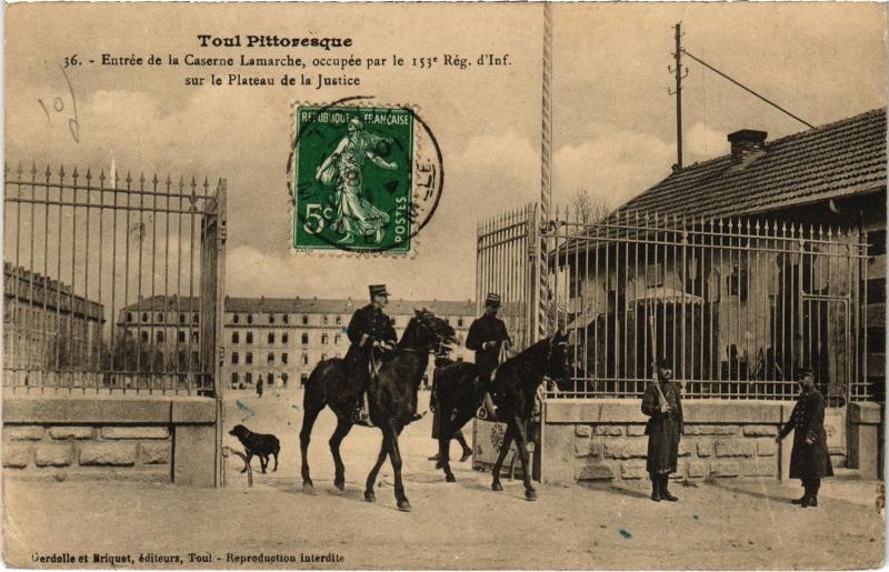 Carte postale ancienne Toul Caserne Lamarche entree