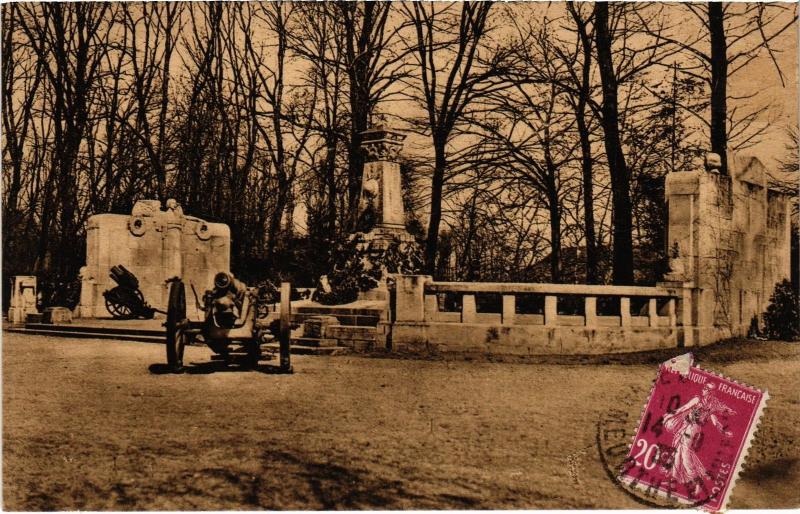 Carte postale ancienne Toul Monument du Siege