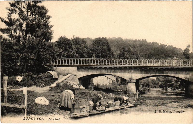 Carte postale ancienne Longuyon le pont à Longuyon